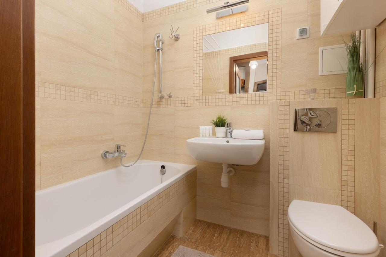 Metro Raclawicka Cozy Studio Apartment By Noclegi Renters Warszawa Eksteriør billede